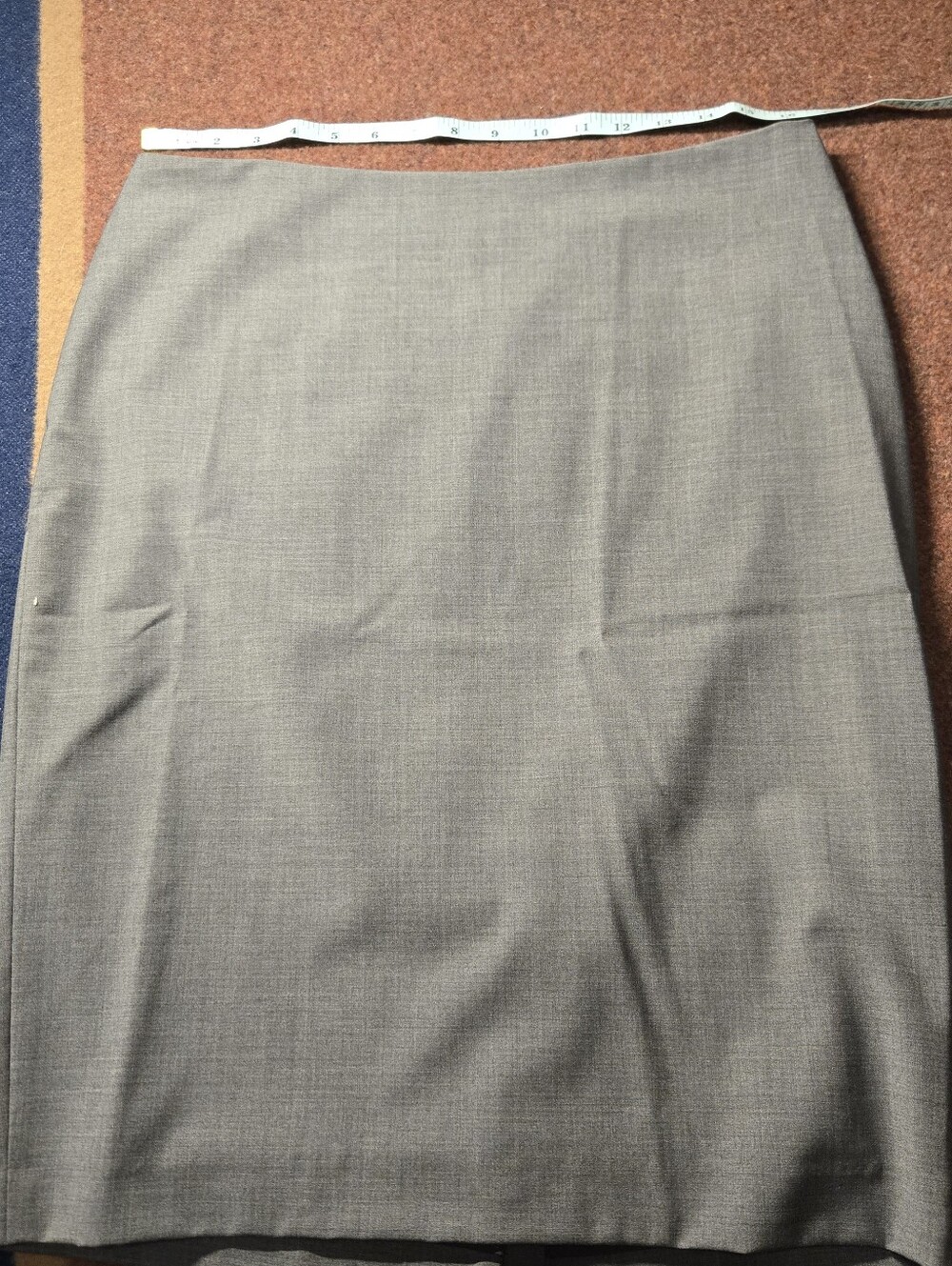 Talbots Seasonless Wool Pencil Skirt in a Versatile Heather Grey Finish Size 10